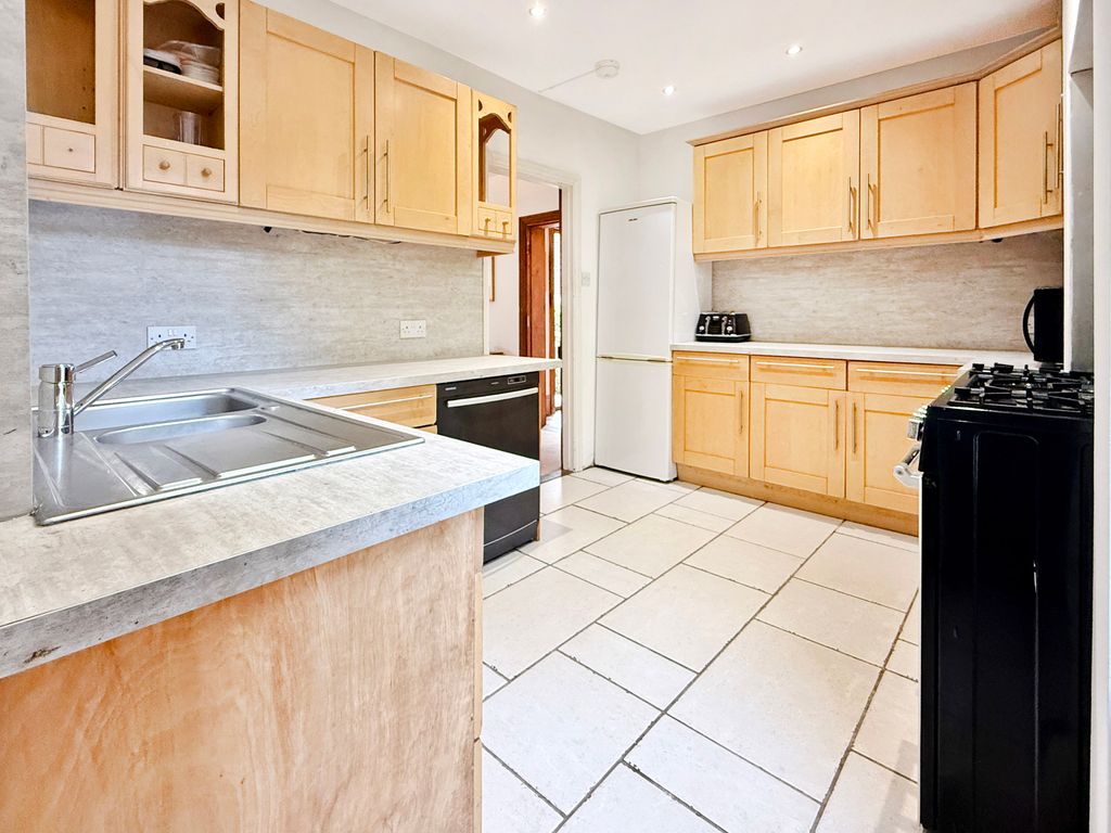 Property photo 3 of 33 20251007_111012486_0.5