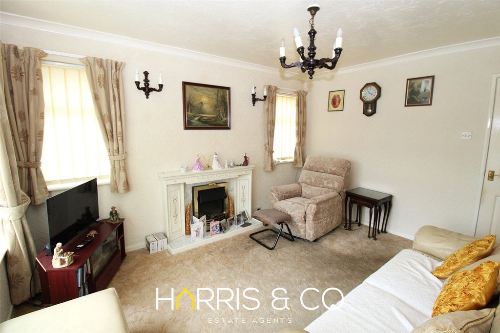 Property photo 2 of 14 Picture No. 02