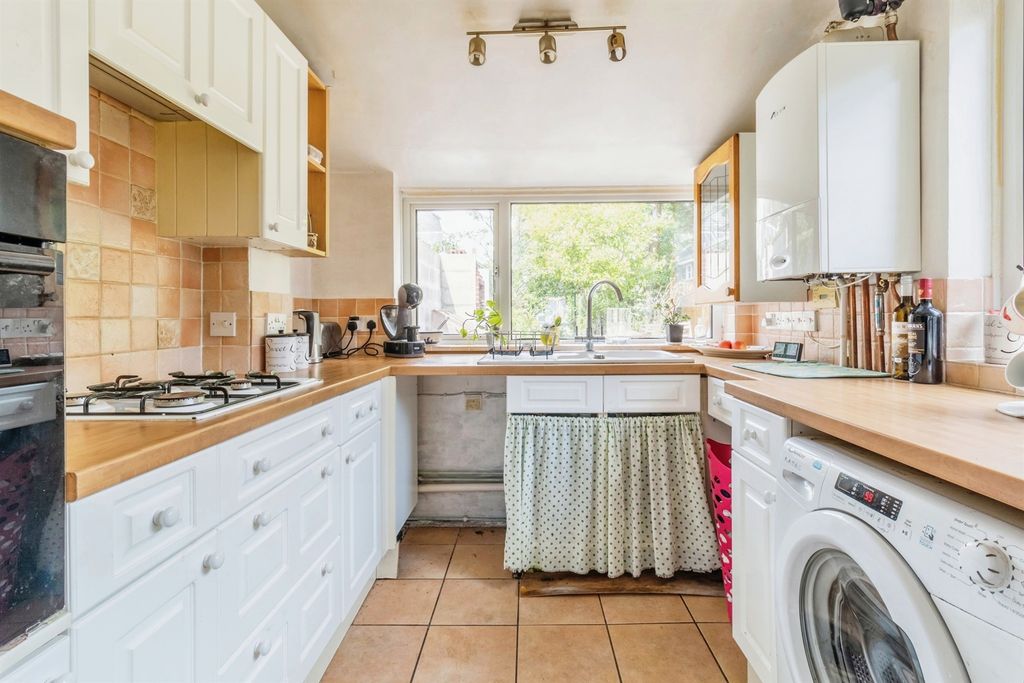 Property photo 2 of 13