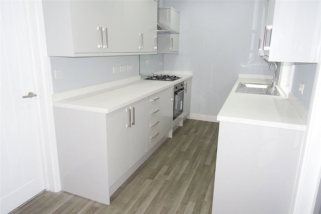Property photo 3 of 10 Picture No. 32