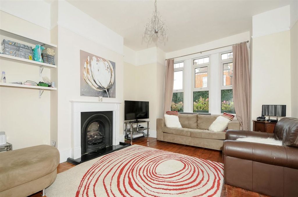 Property photo 1 of 6