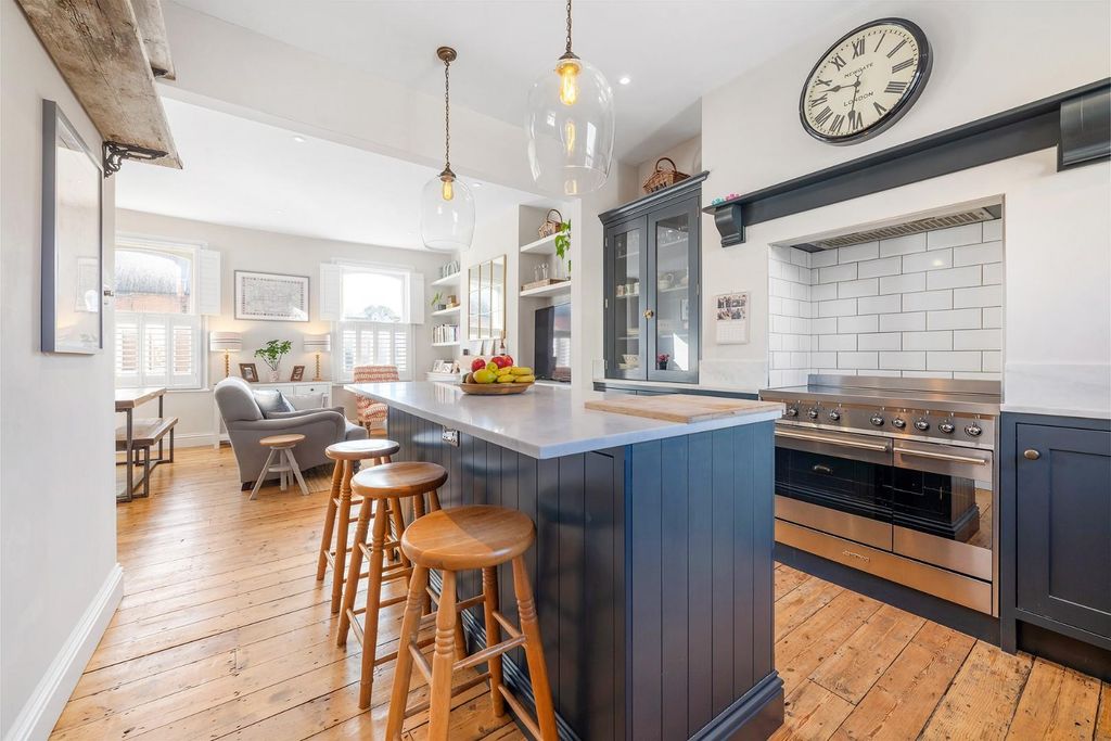 Property photo 2 of 22 Kitchen (3).Jpg