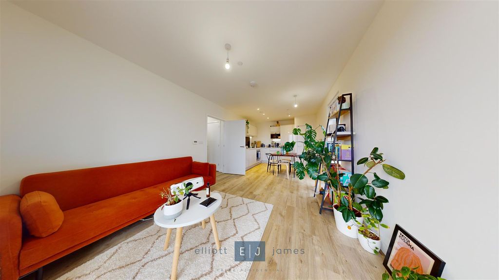 Property photo 3 of 13