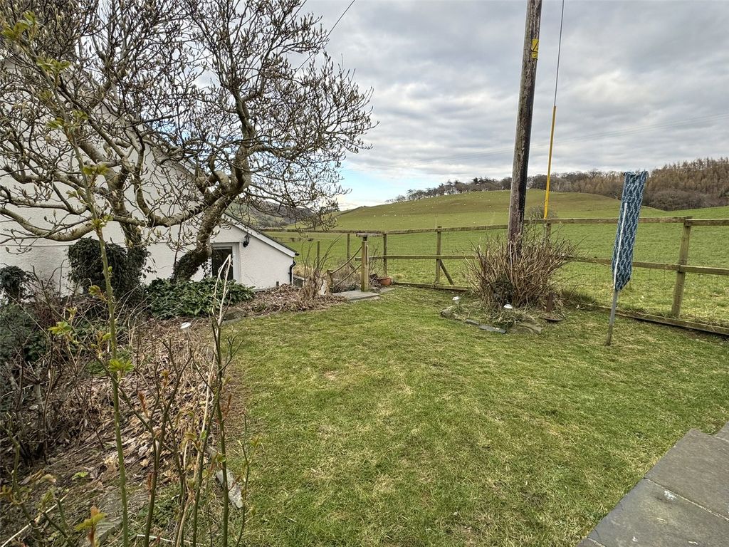 Property photo 3 of 16 Picture No. 02