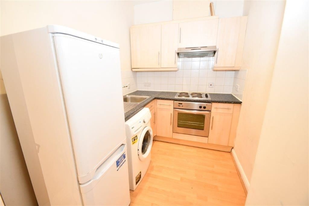 Property photo 2 of 6 Kitchen