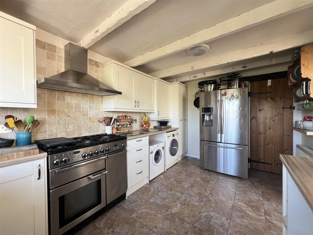 Property photo 2 of 30 Kitchen