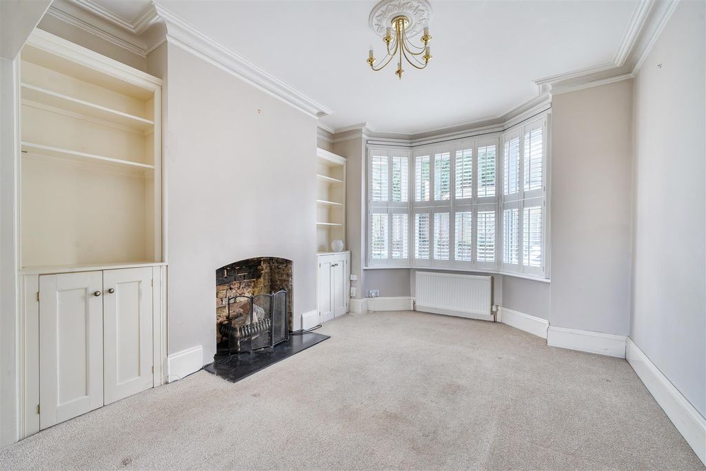 Property photo 2 of 26 1406167-16-697Ca61905398.Jpg