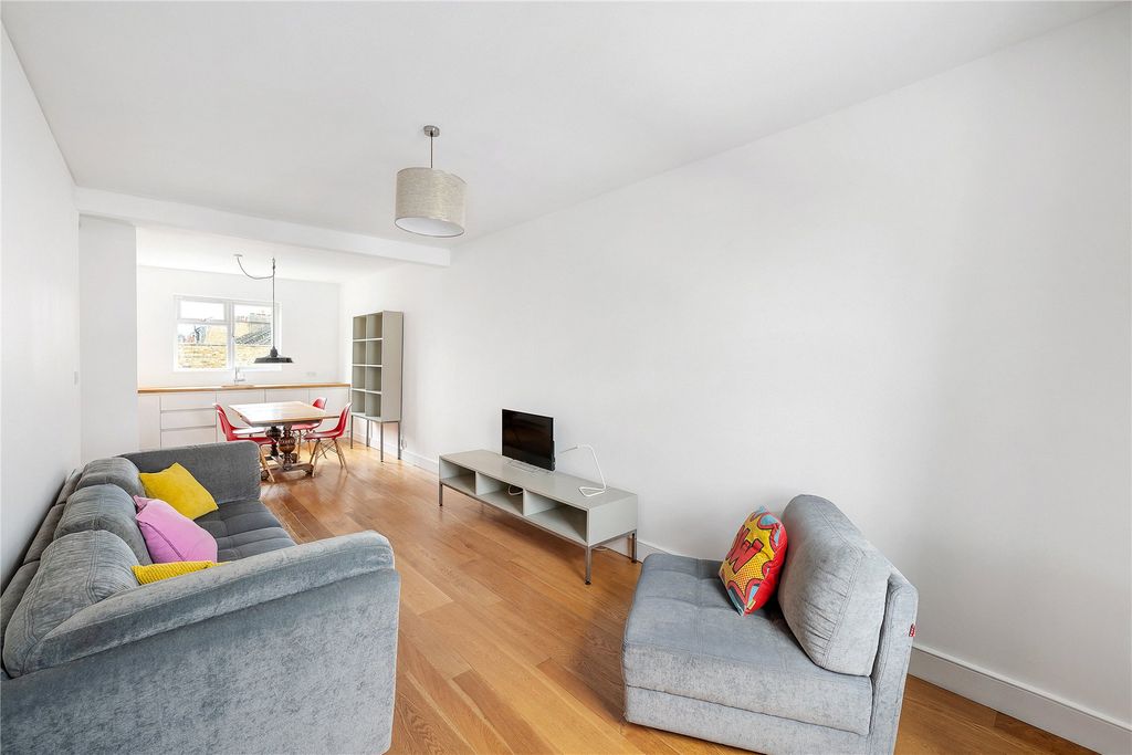 Property photo 3 of 9 Reception