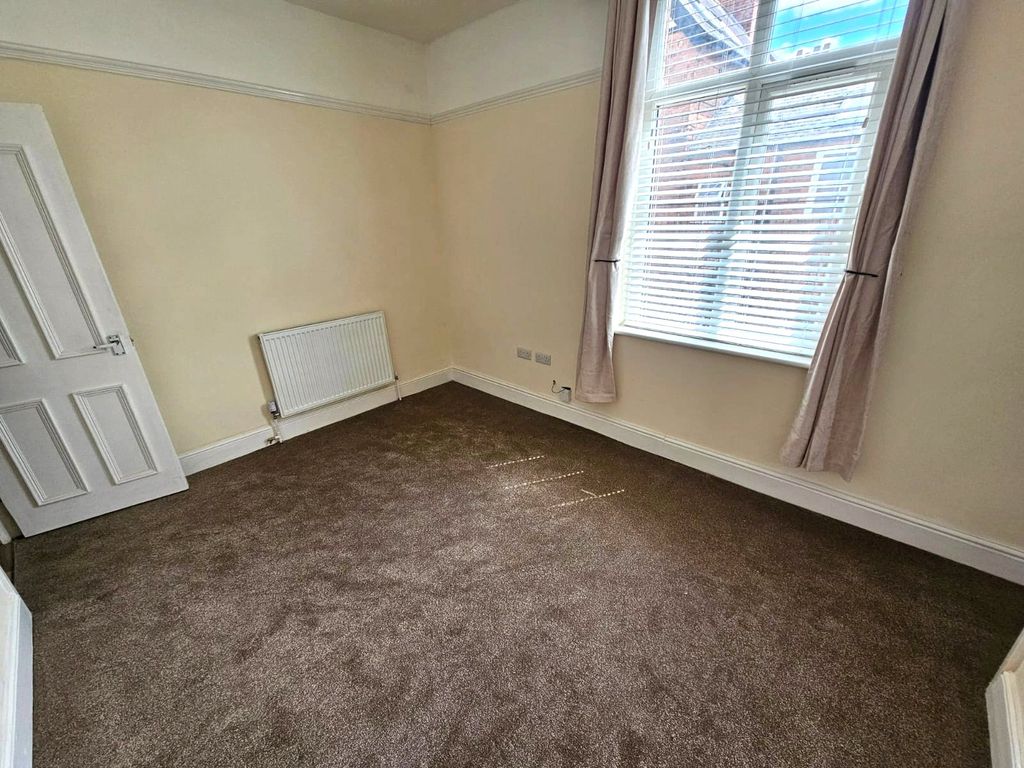 Property photo 3 of 8 Picture No. 02