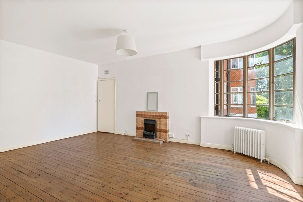 Property photo 2 of 15 Picture No. 11
