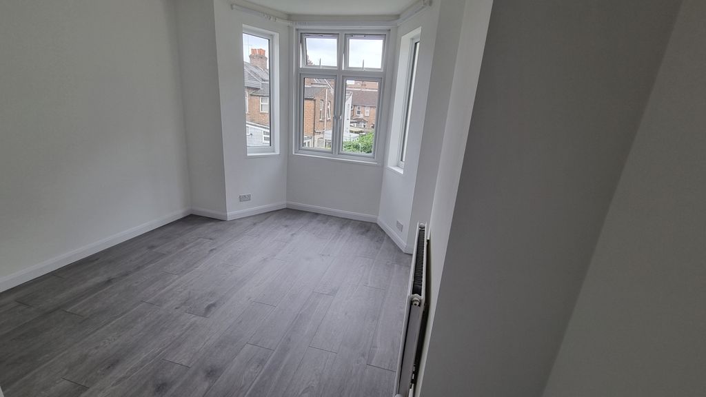 Property photo 2 of 5 Double Bedroom