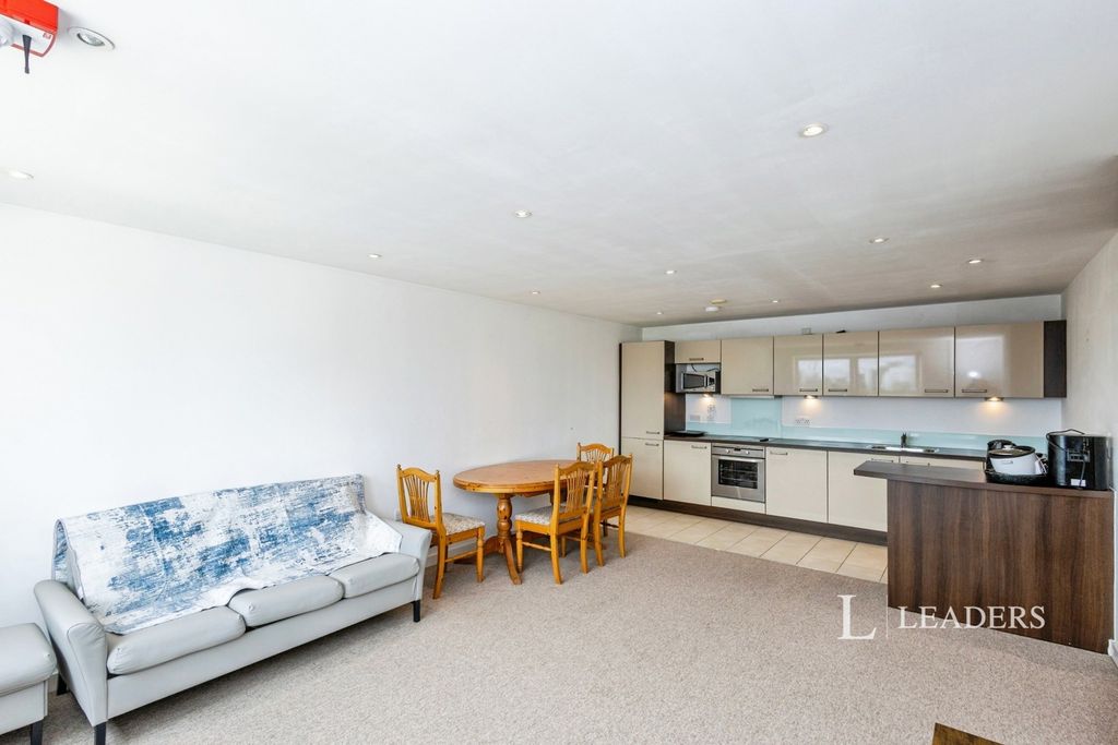 Property photo 2 of 13 Pbox-Img.Jpg