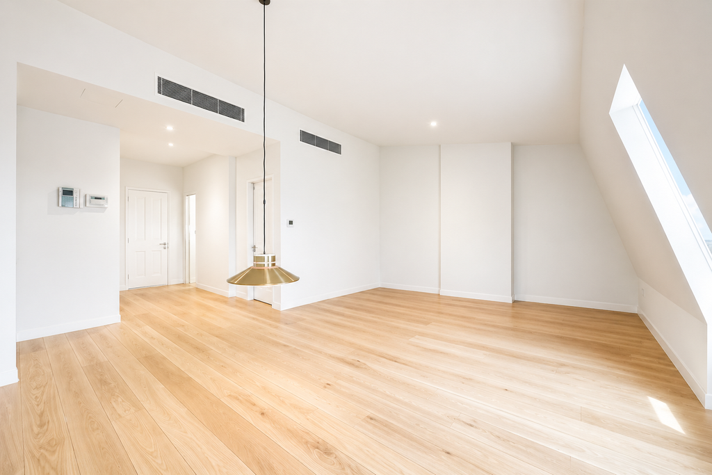 Property photo 2 of 8 Loft