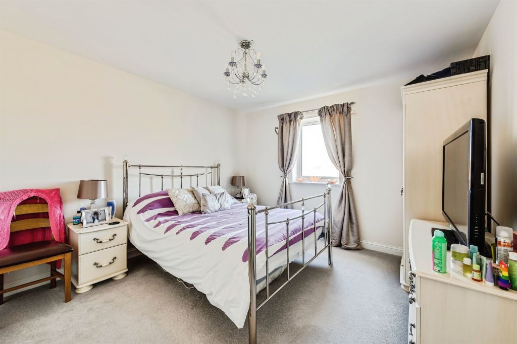 Additional image 6 of 2 bed flat for saleGuild Close, Witney OX28