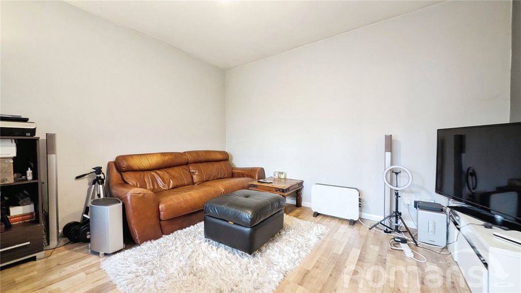 Property photo 3 of 7 Picture No. 07