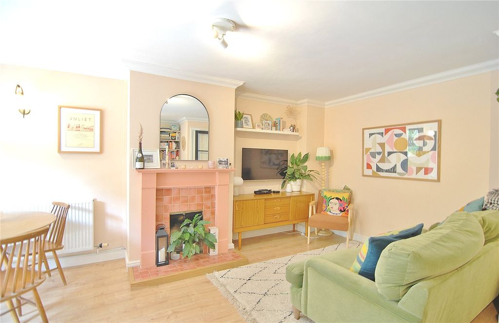 Property photo 3 of 18 Picture No. 02