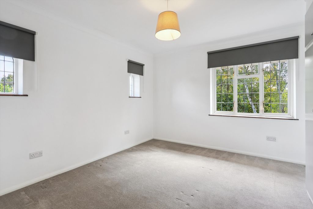 Property photo 2 of 15 Image