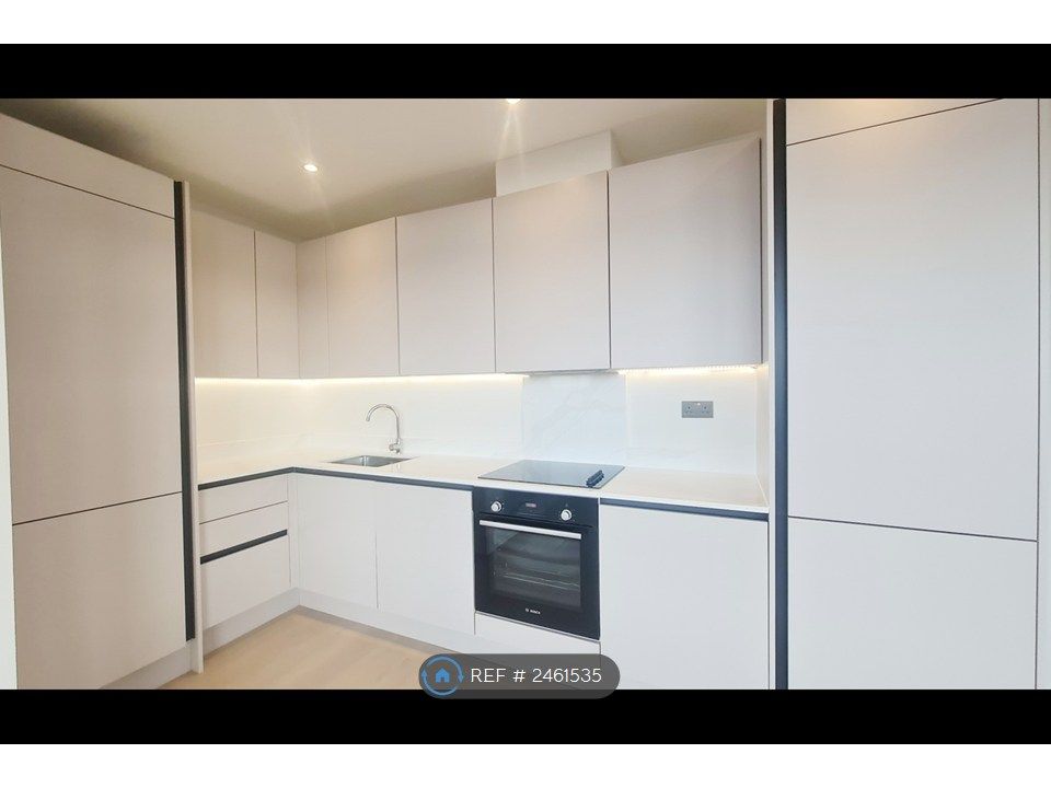 Property photo 2 of 8 Kitchen