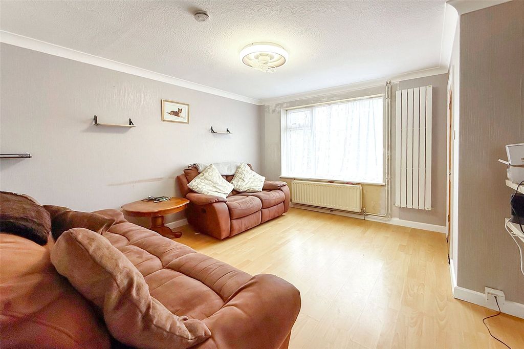 Property photo 2 of 17 Picture No. 14
