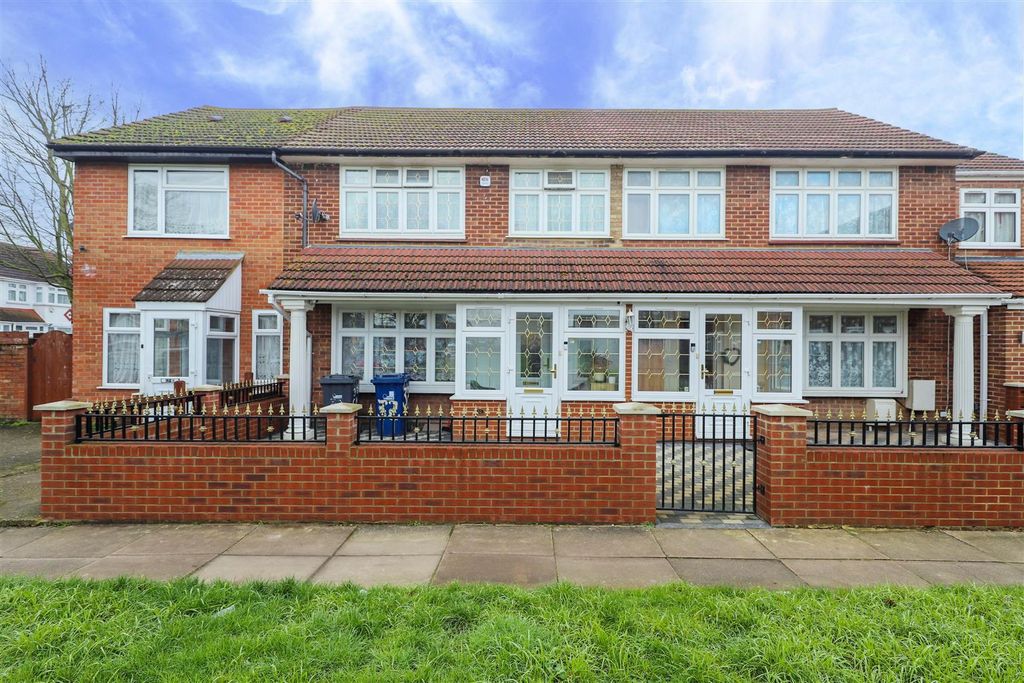 Property photo 1 of 17 Front