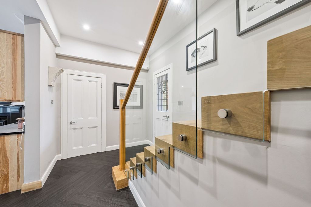 Additional image 44 of 5 bed town house for saleKings Gate, 33 Victoria Crescent Road, Dowanhill, Glasgow G12