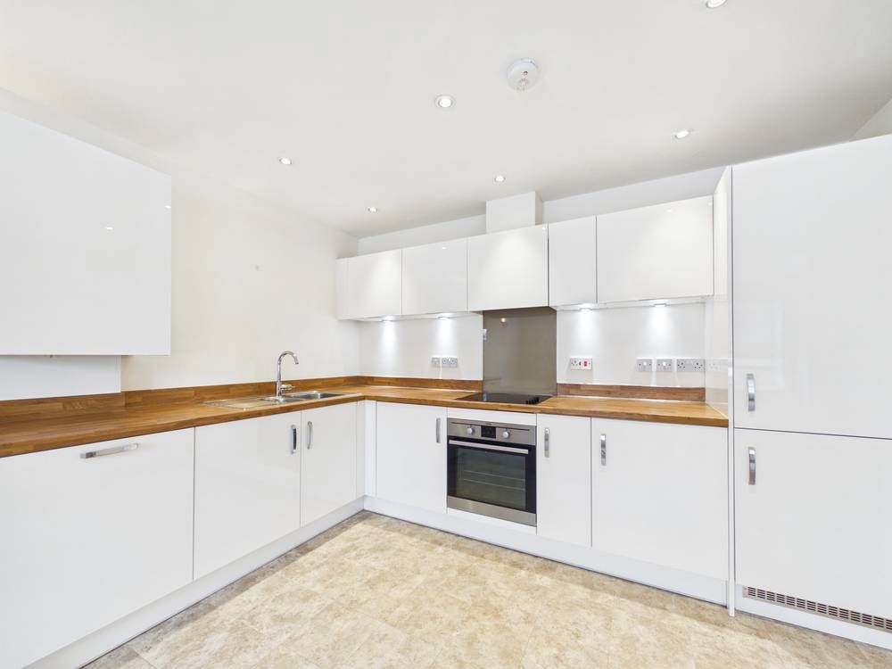 Property photo 3 of 7 Giraffe360-Still002