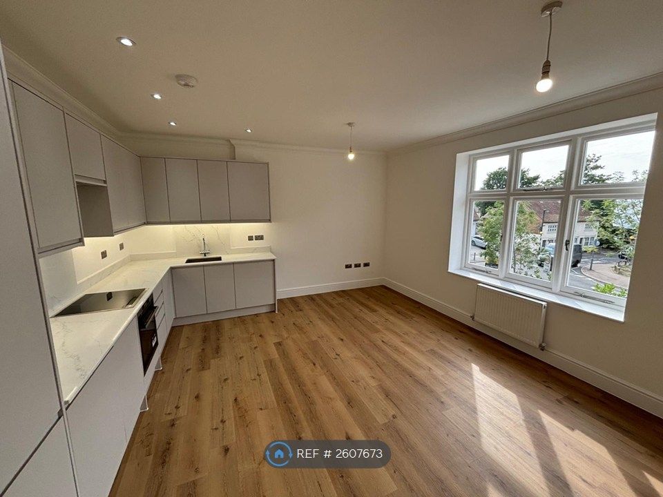 Property photo 1 of 8 Kitchen/ Living Space
