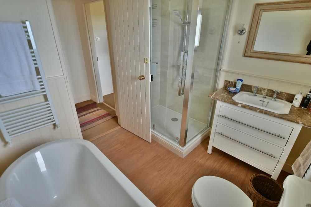 Property photo 3 of 27 Agents Notes