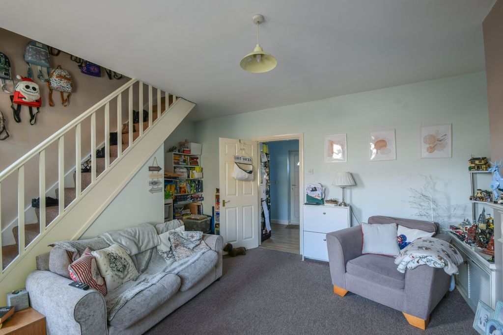 Property photo 2 of 16