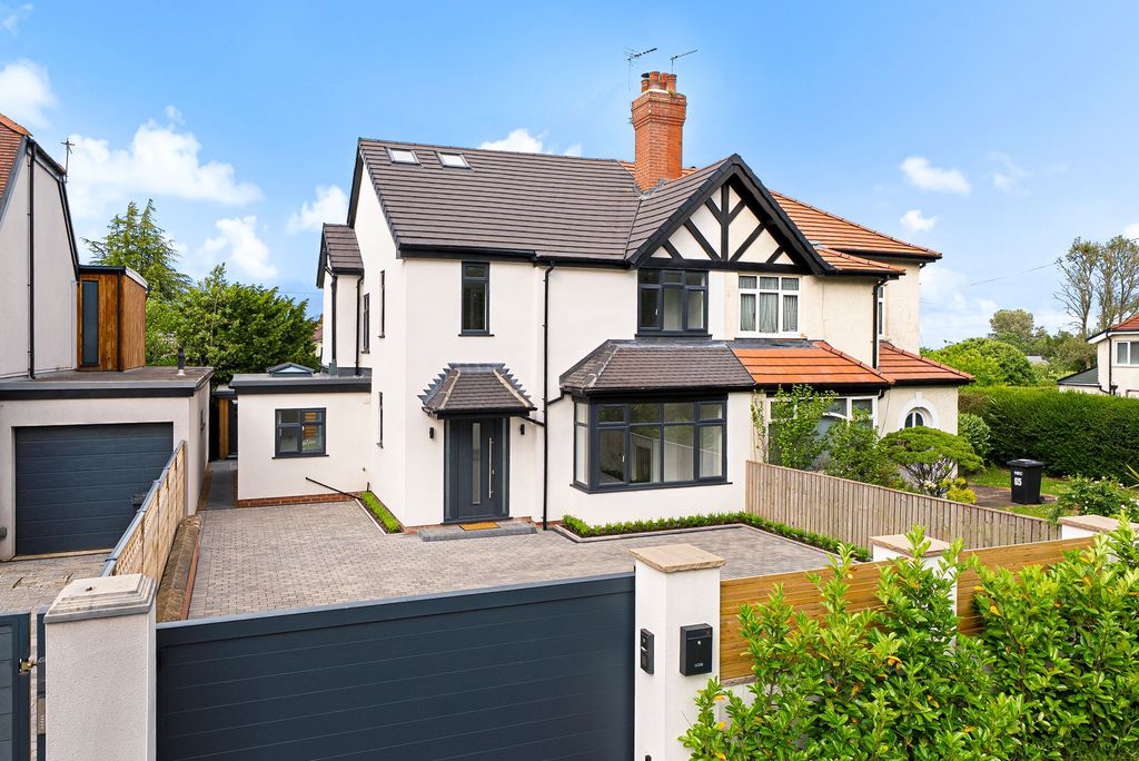 Property photo 1 of 33