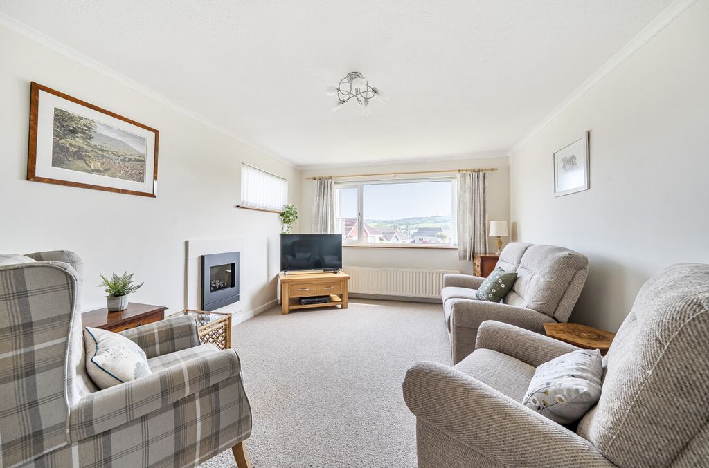Property photo 3 of 16 1465168-10-6A1077...
