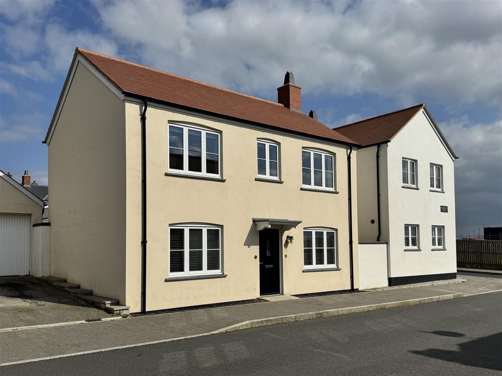 Property photo 1 of 25