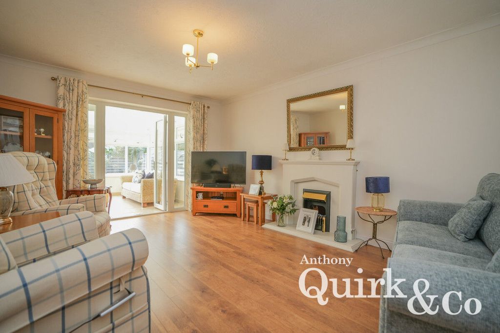 Property photo 3 of 16