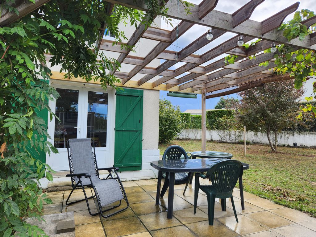 Property photo 3 of 12