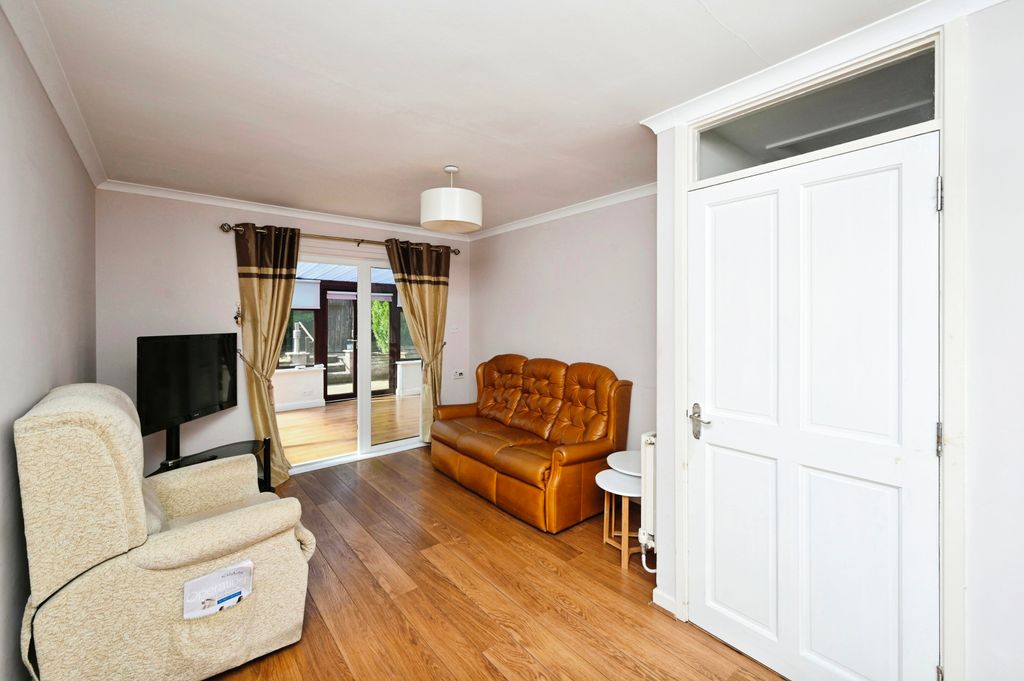 Property photo 2 of 15