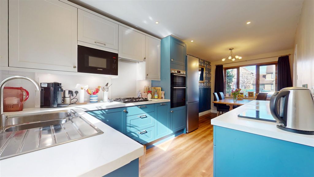 Property photo 3 of 12 04142026_234147.Jpg