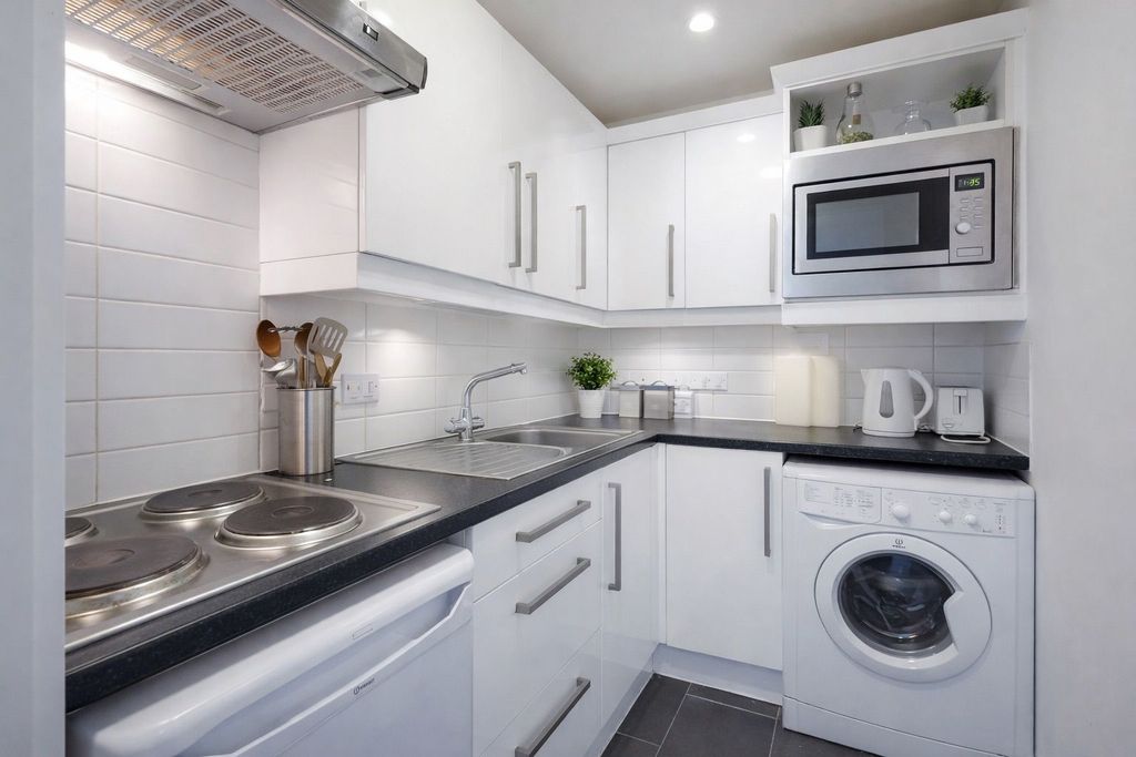 Property photo 2 of 7 Photo 7