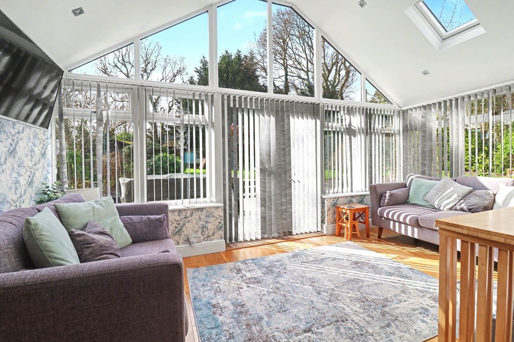 Property photo 3 of 29