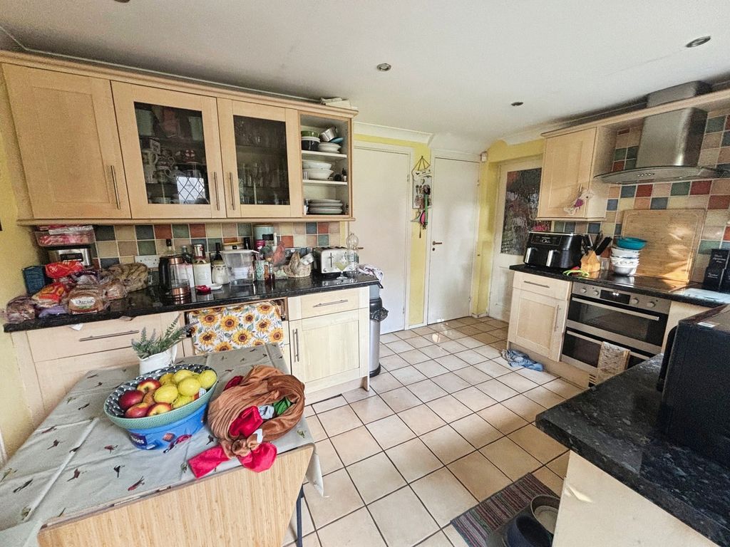 Property photo 3 of 14 Kitchen/Diner