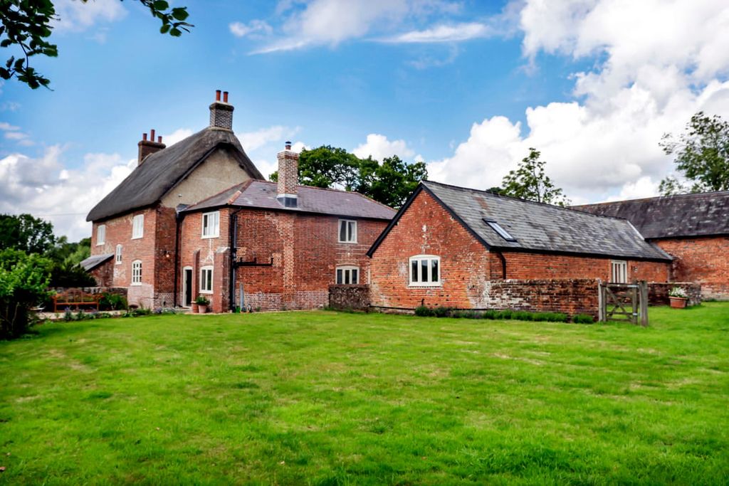 Property photo 3 of 21