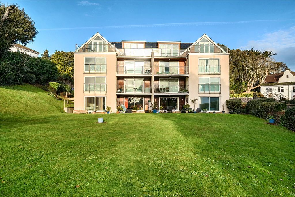 Property photo 1 of 20 Exterior