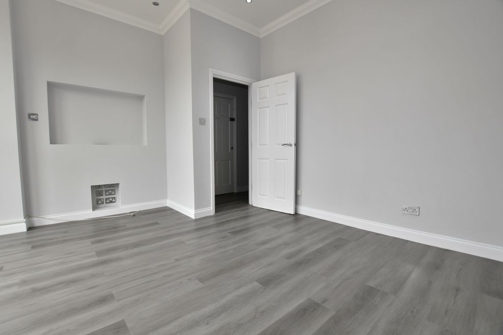 Property photo 2 of 16 12