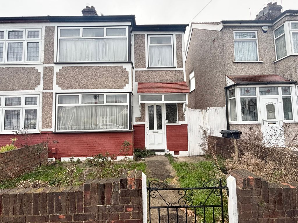 Property photo 1 of 10 Front