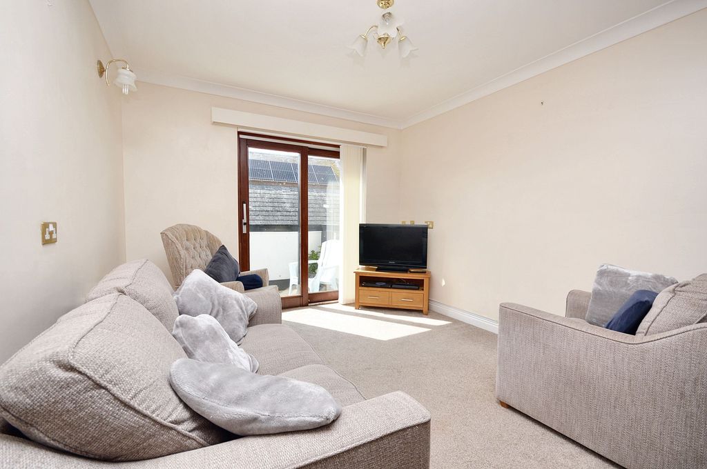 Property photo 3 of 18 Open Plan Lounge/Kitchen/Diner