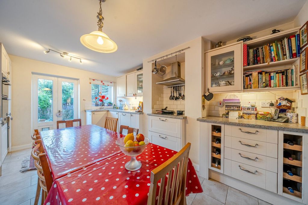 Property photo 2 of 11 Picture No. 01