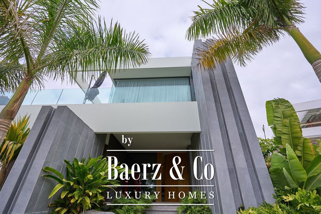 Property photo 1 of 49