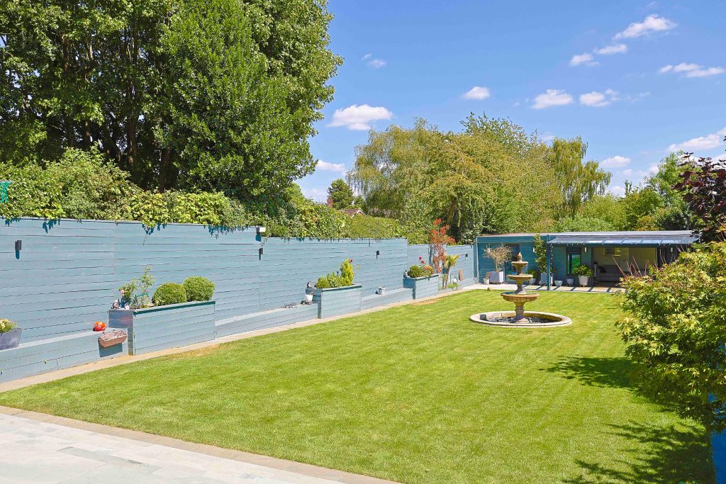 Property photo 3 of 20