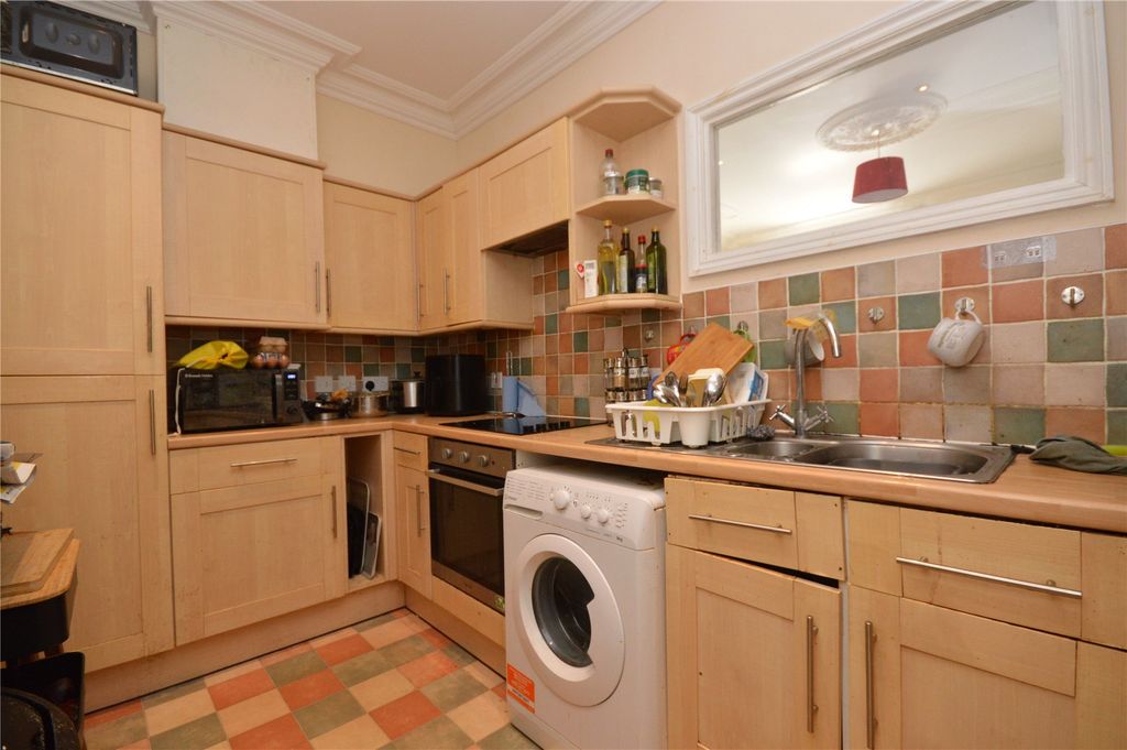 Property photo 3 of 9 3 - Picture No. 10