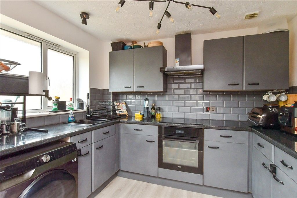 Property photo 2 of 12 Kitchen