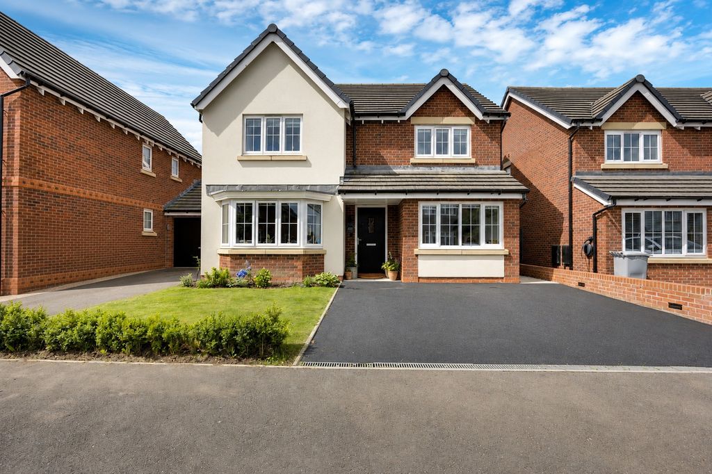 Property photo 1 of 33 5245901